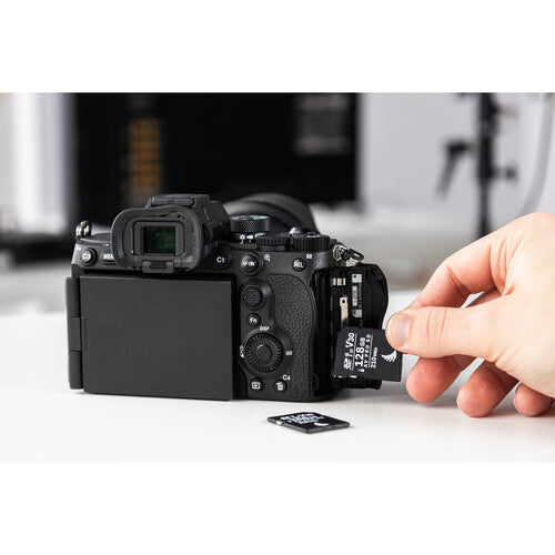 Angelbird 128GB AV PRO UHS-I SDXC Memory Card (V30) - image 4